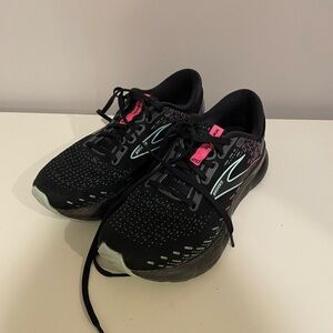 Women’s Brooks Glycerin  size 8.5